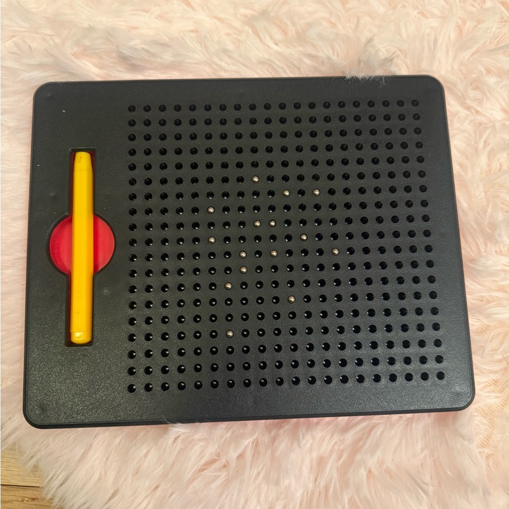 Creative Kids Magnetic Drawing Board - Black and Yellow